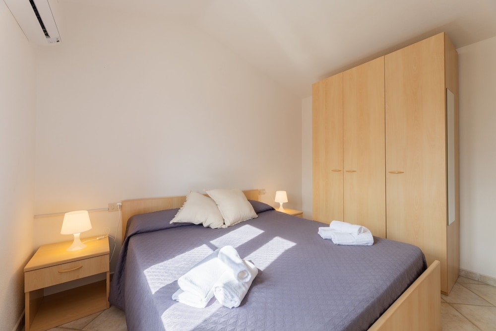 Spacious Flat 300mt From the Beach — фото 4