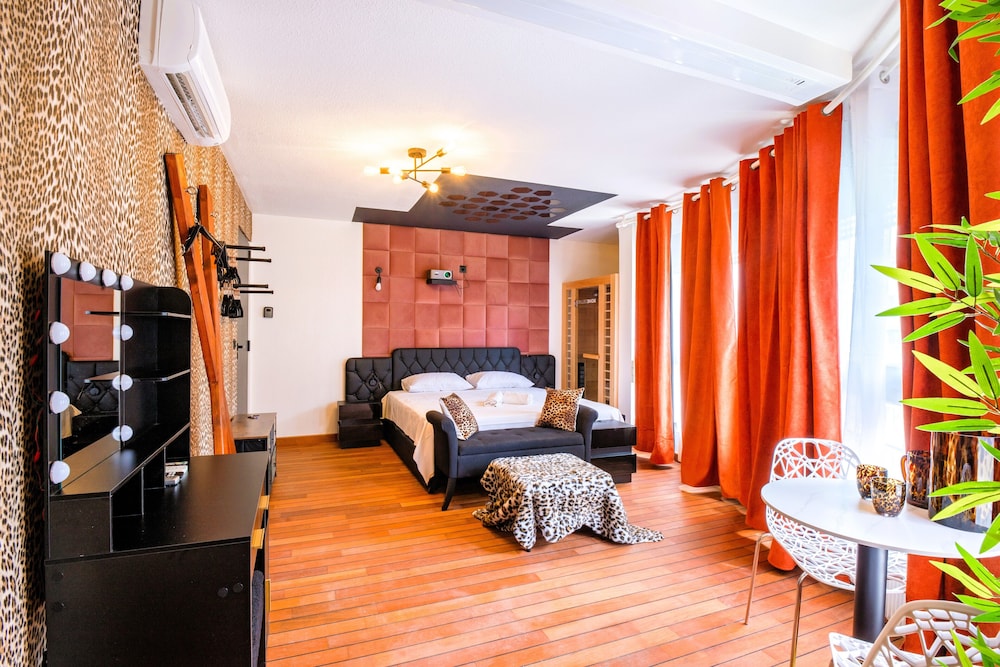 Cristalys Loveroom & Spa — фото 2
