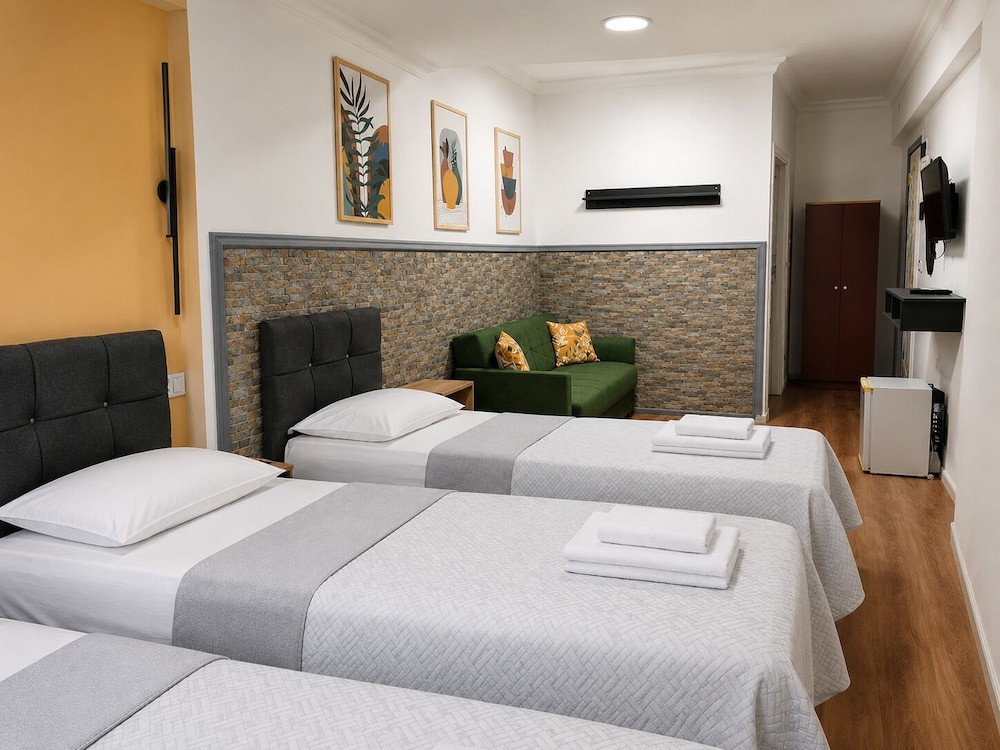 Hotel Efesian B&B City Center - Harbour
