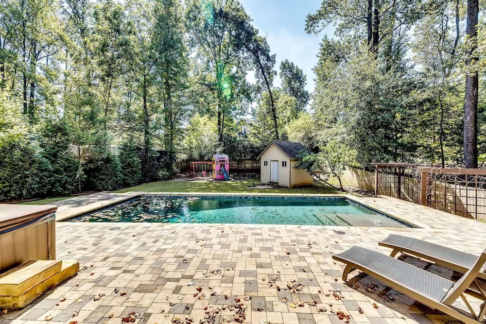 6BD 5 5B Brookhaven Sleeps 12 Big Yard w Pool Gate — фото 2