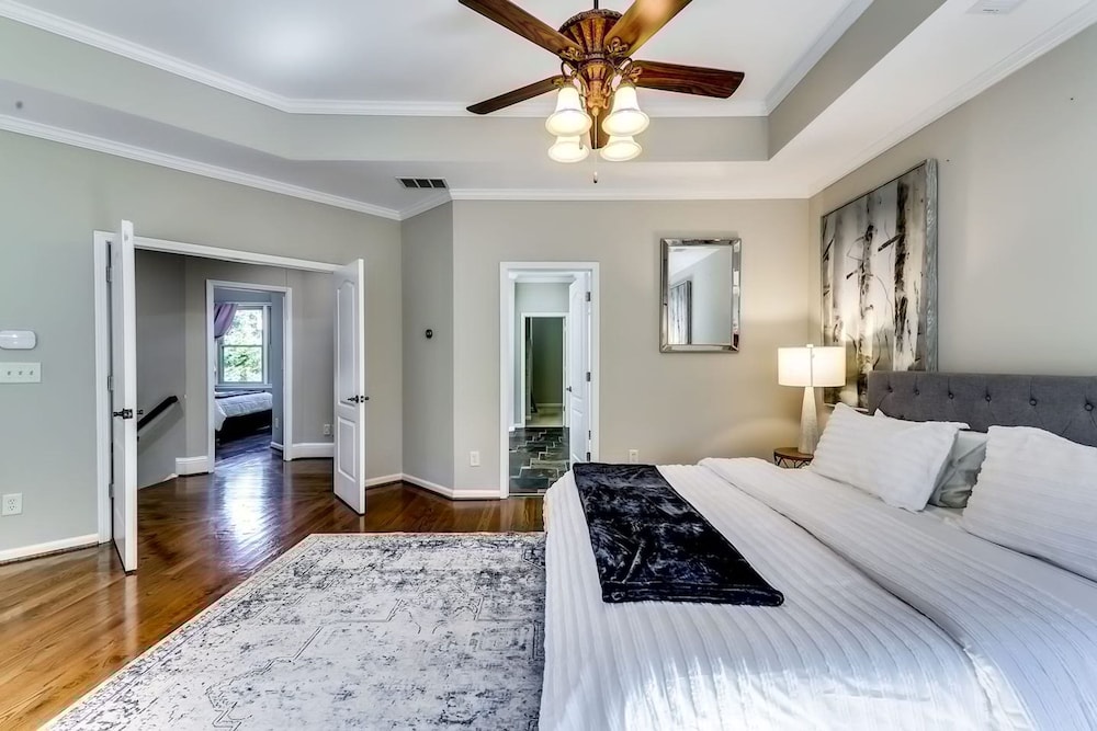 6BD 5 5B Brookhaven Sleeps 12 Big Yard w Pool Gate — фото 5