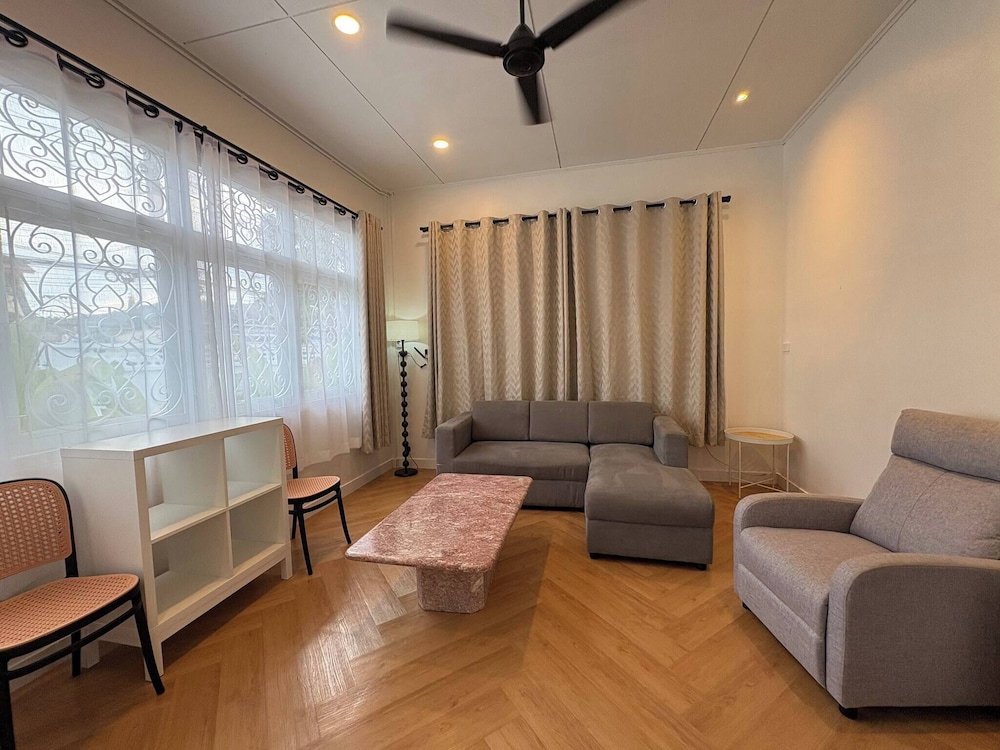 3BR Family Villa - 1 km to Chalong Pier With Wifi