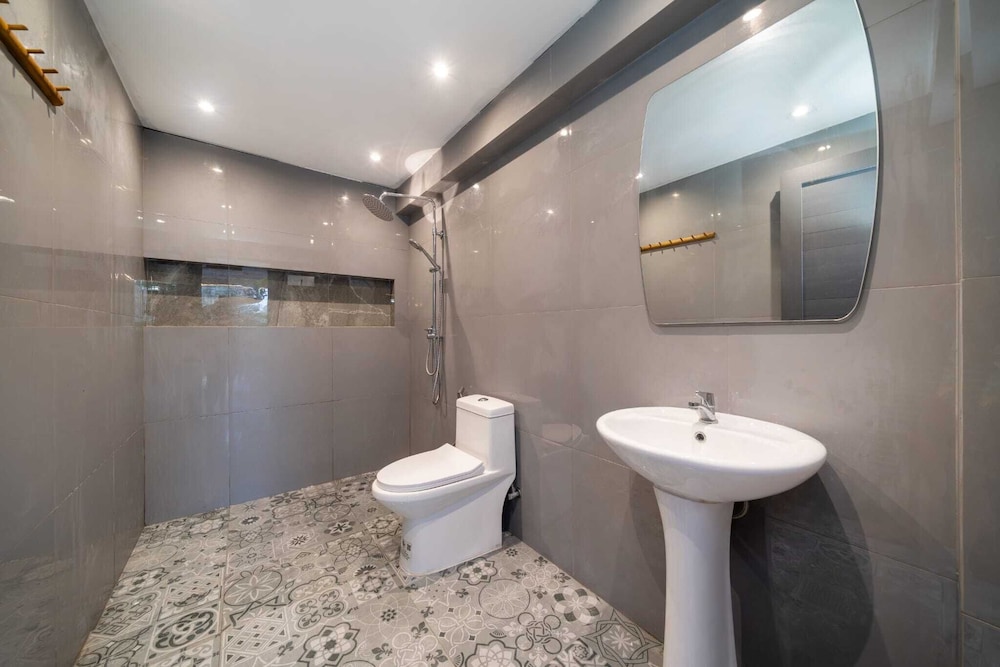 Baan Don 3 BR Pool Villa near Layan