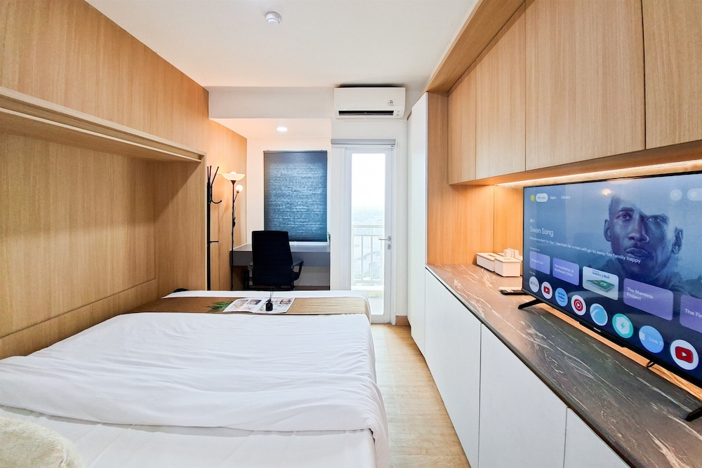 Functional Studio With Murphy Bed At B Residence — фото 4