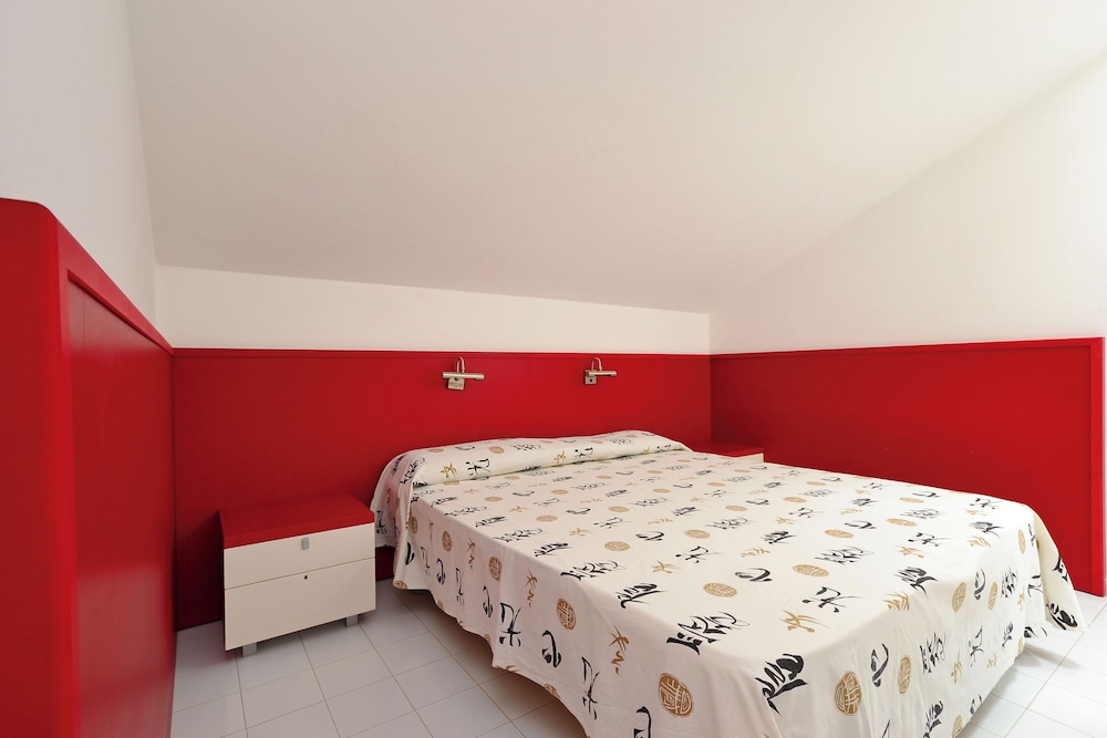 Two Level Flat With Balcony — фото 2