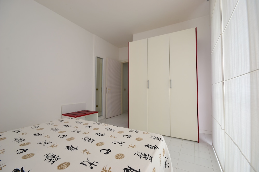 Two Level Flat With Balcony — фото 4