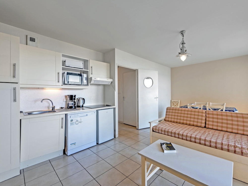 Beach Flat With Pool — фото 5
