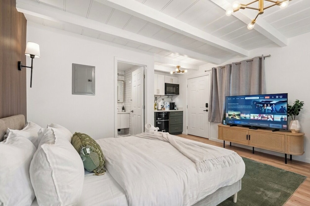 Modern Pacifica Studio Near Beaches & SF — фото 2