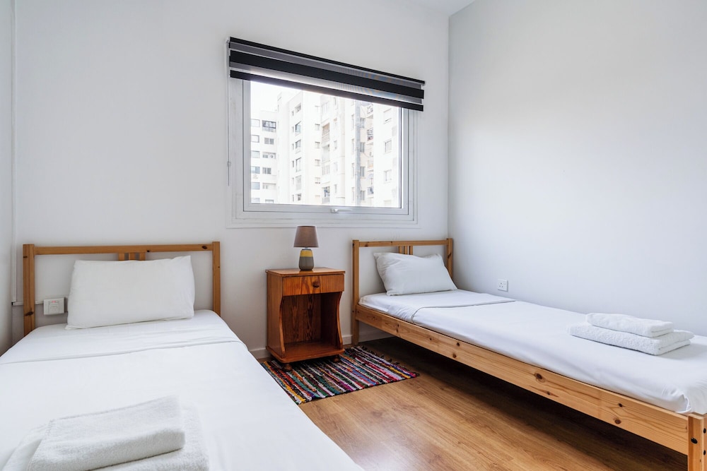 Limassol Seafront Family Suite — фото 3