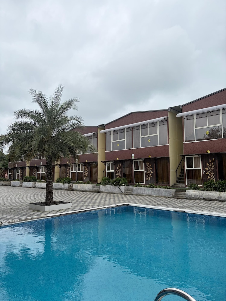 Radhakrishna Resort Indore — фото 2