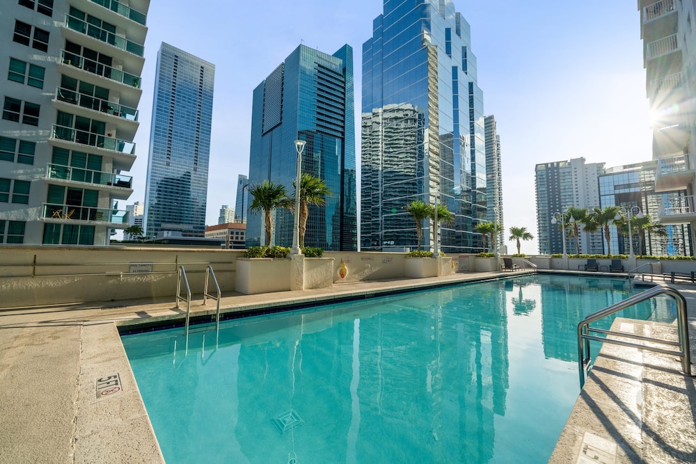 Relaxing Cloud 9, Central Brickell Location — фото 3
