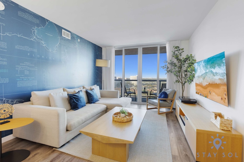 Modern 1BR With Pool Balcony — фото 5