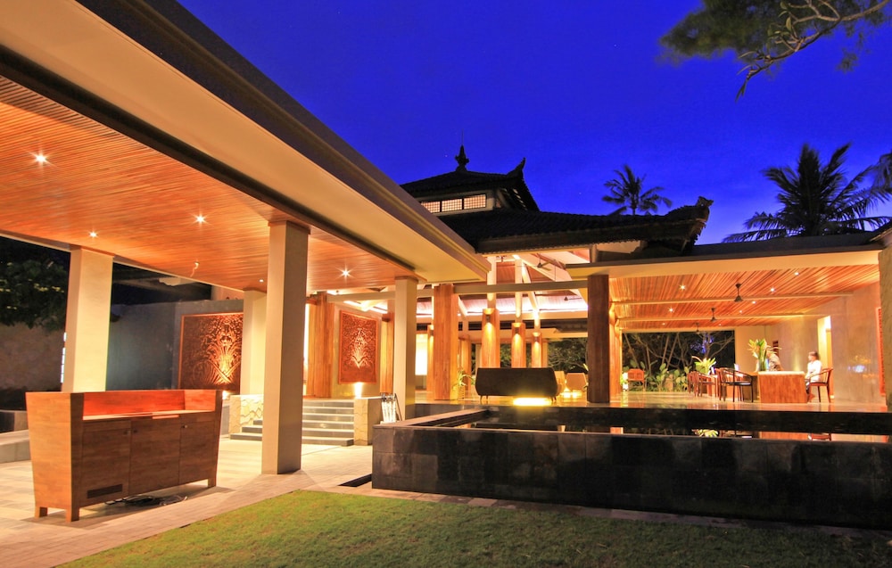 Candi Beach Villas — фото 2
