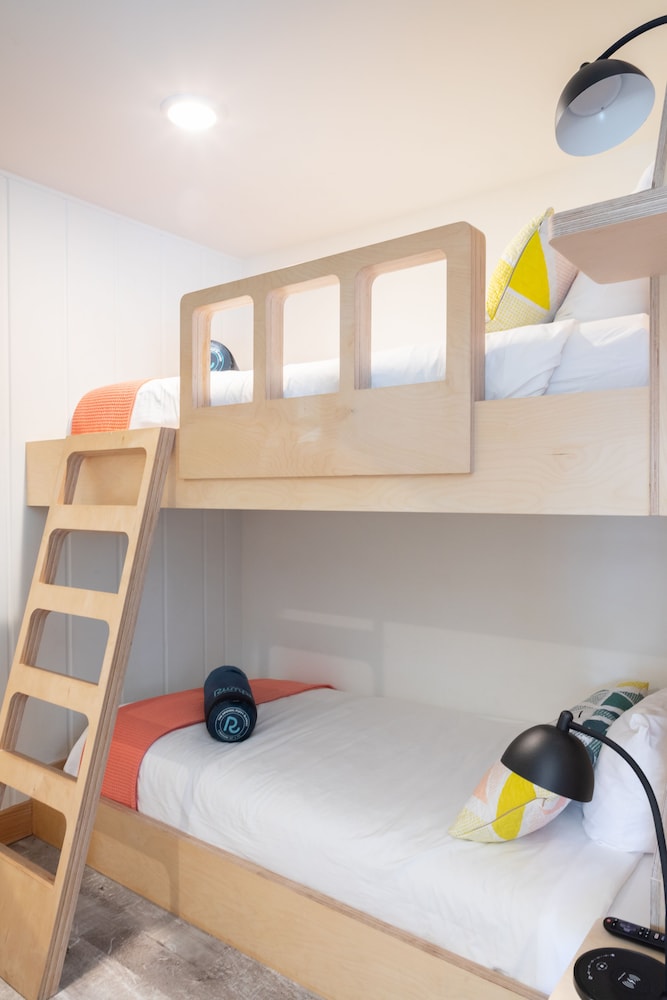 Gravity Haus Westport