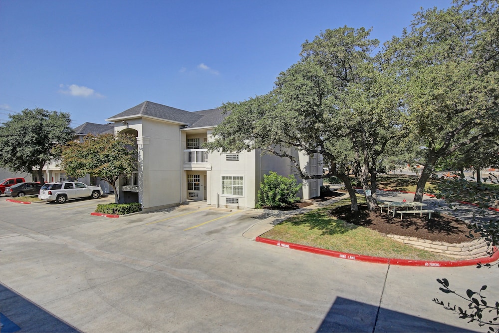 Studio 6 Extended Stay - San Antonio, TX - Six Flags