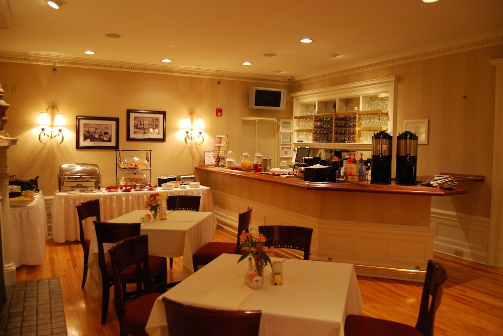 Traditions Hotel & Spa Johnson City - Binghamton, an Ascend Collection Hotel
