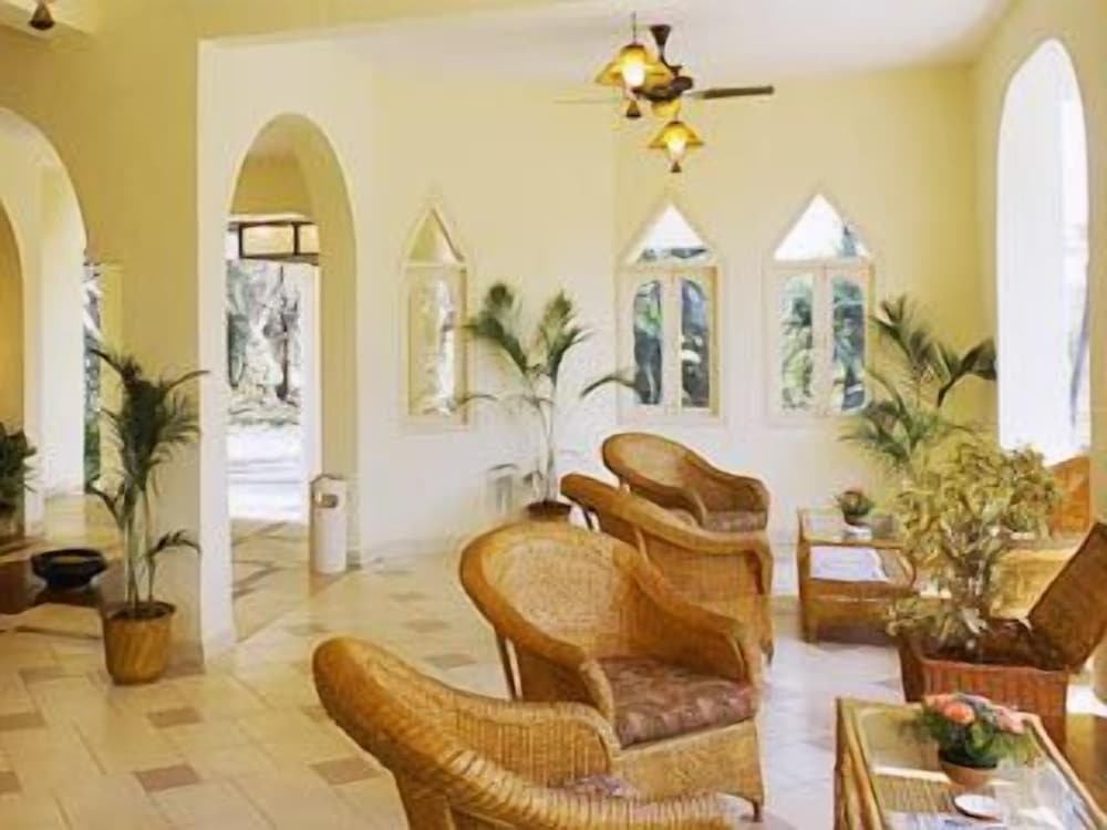 Varca Palms Beach Resort — фото 3