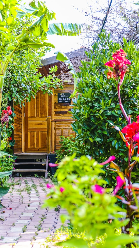 Lemon Garden Lodge