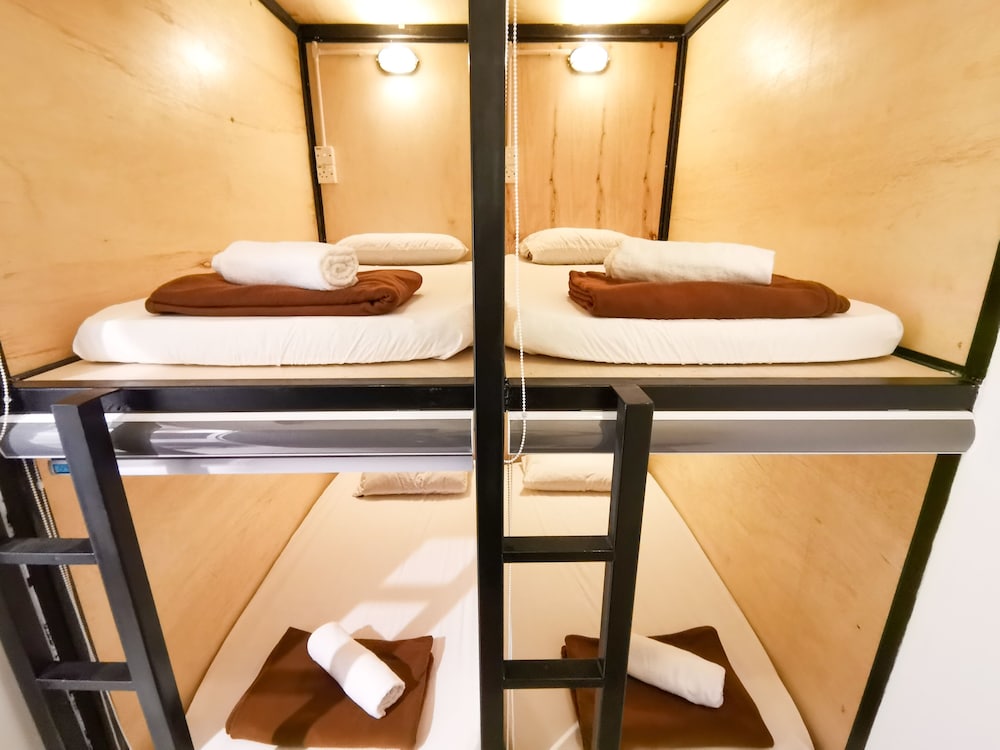 DFS Capsule Hotel - Hostel — фото 3