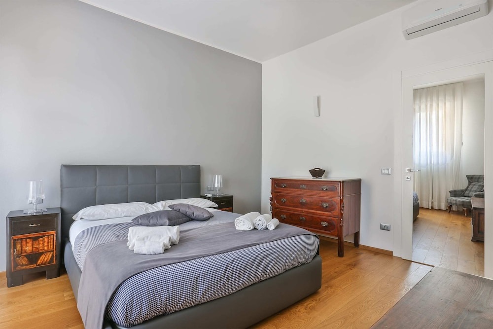 Pitti Palace Apartment