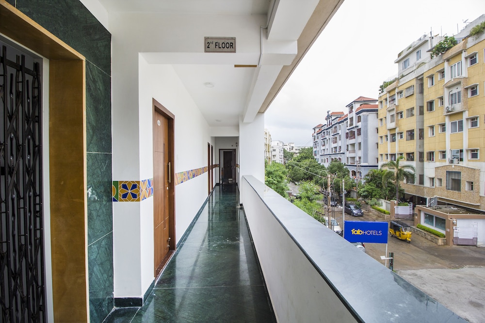 FabHotel Limestone Aura — фото 3