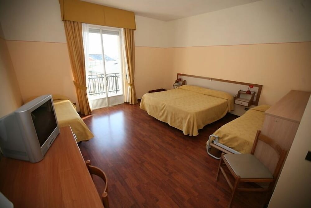 Hotel Tirreno