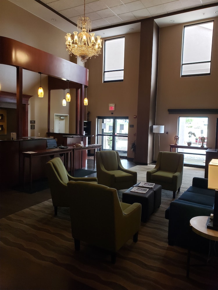 Comfort Suites South Point - Huntington