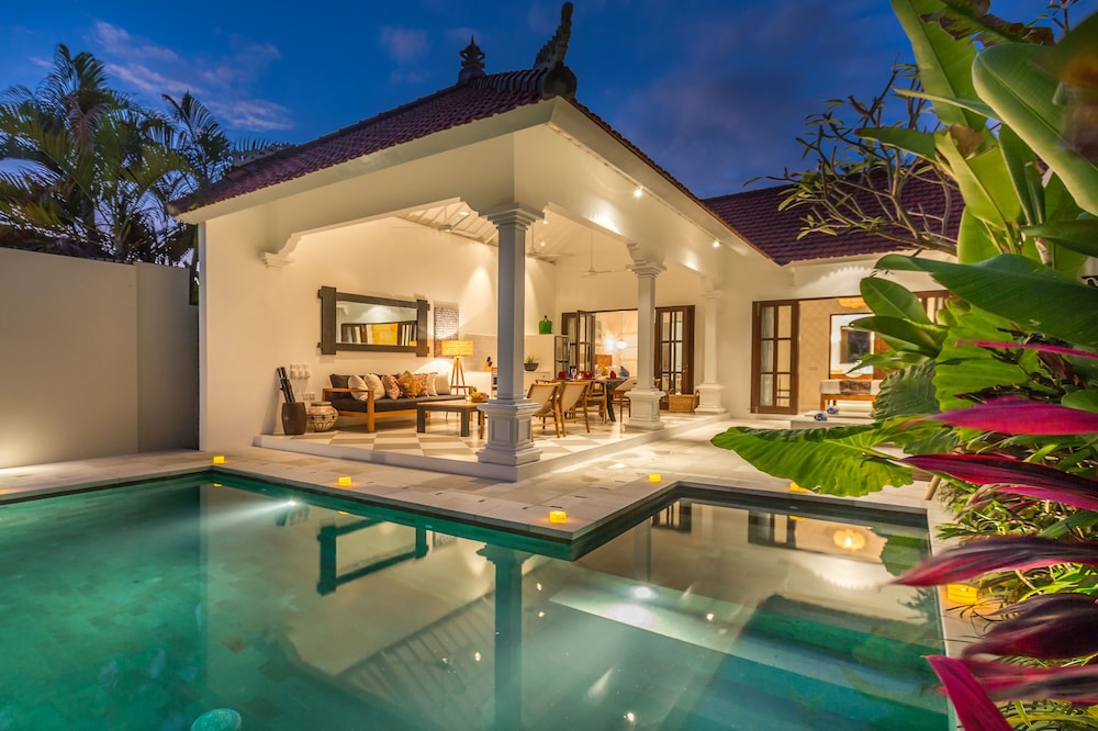 Villa CJ