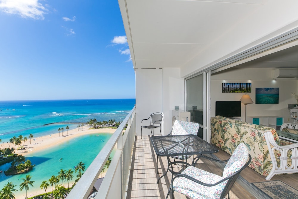 Ilikai Tower One Bedroom Lagoon View Waikiki Condos With Lanai & Free Wifi