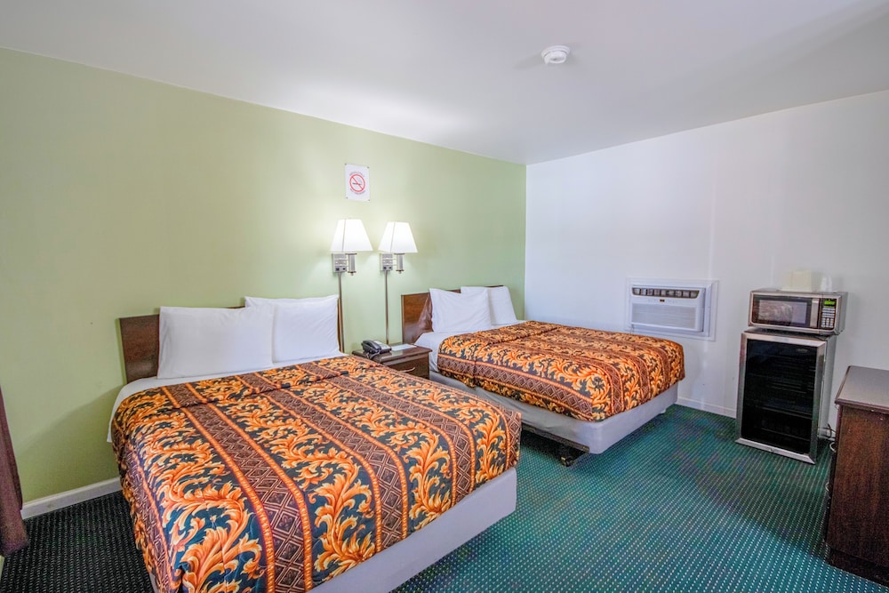 Travelier Motel