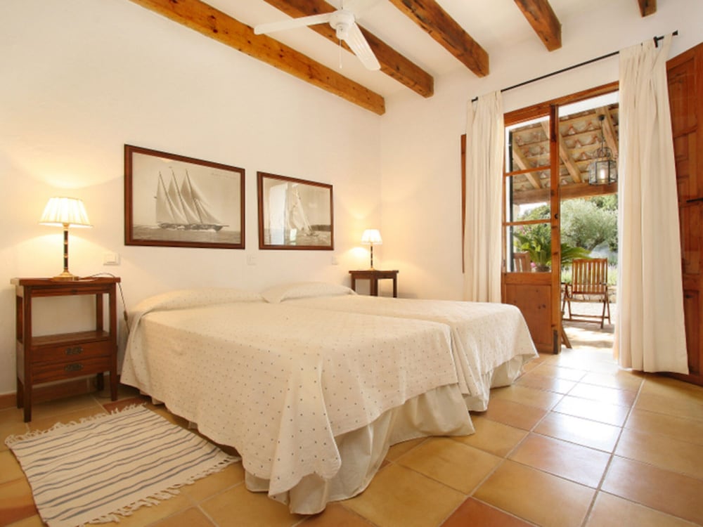 Poolside Villa Stay for Groups — фото 5