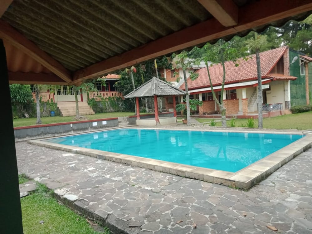Cunang Hill Hotel & Resort