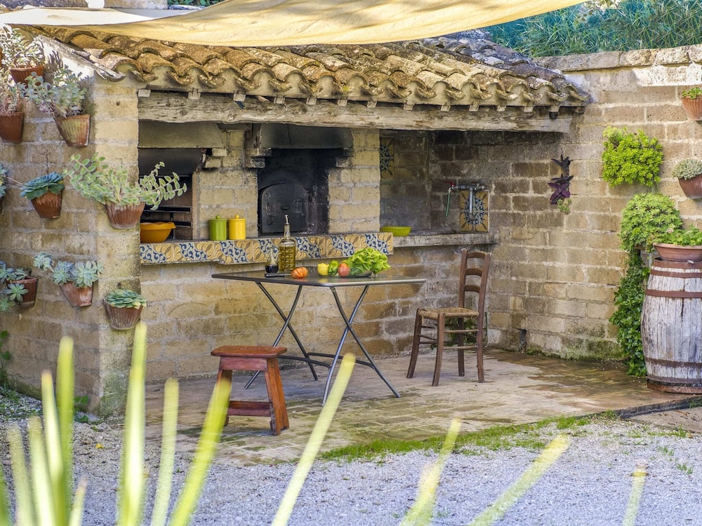 Apartment in Fermo With Heated Pool