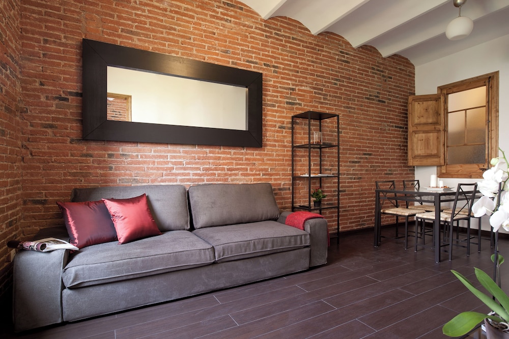 Beautiful Eixample Flat for Families — фото 5