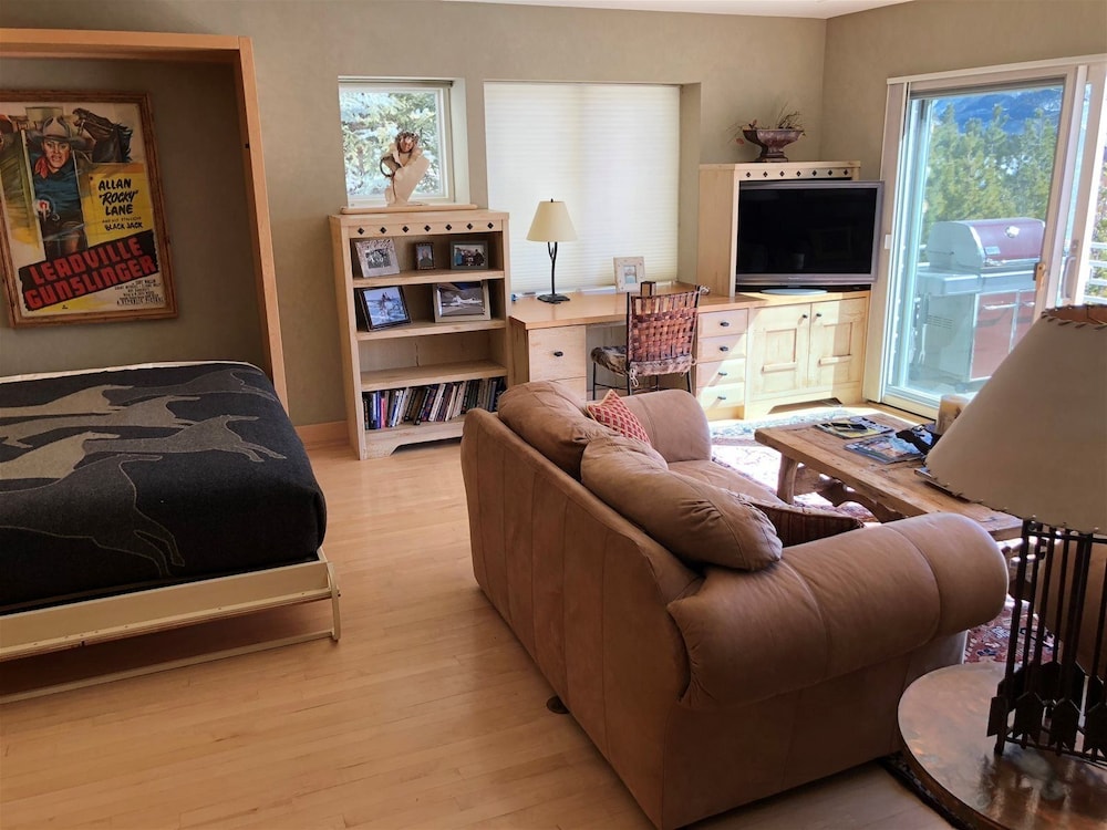 Sandstone Chalet — фото 4