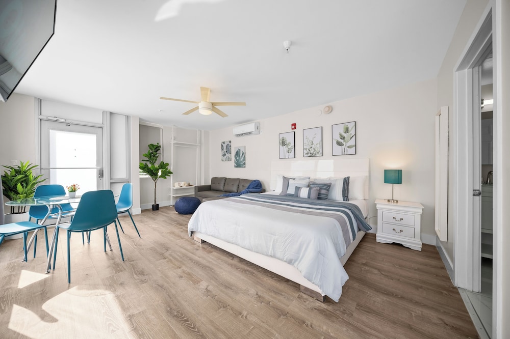 Samantha Apartments by Lowkl