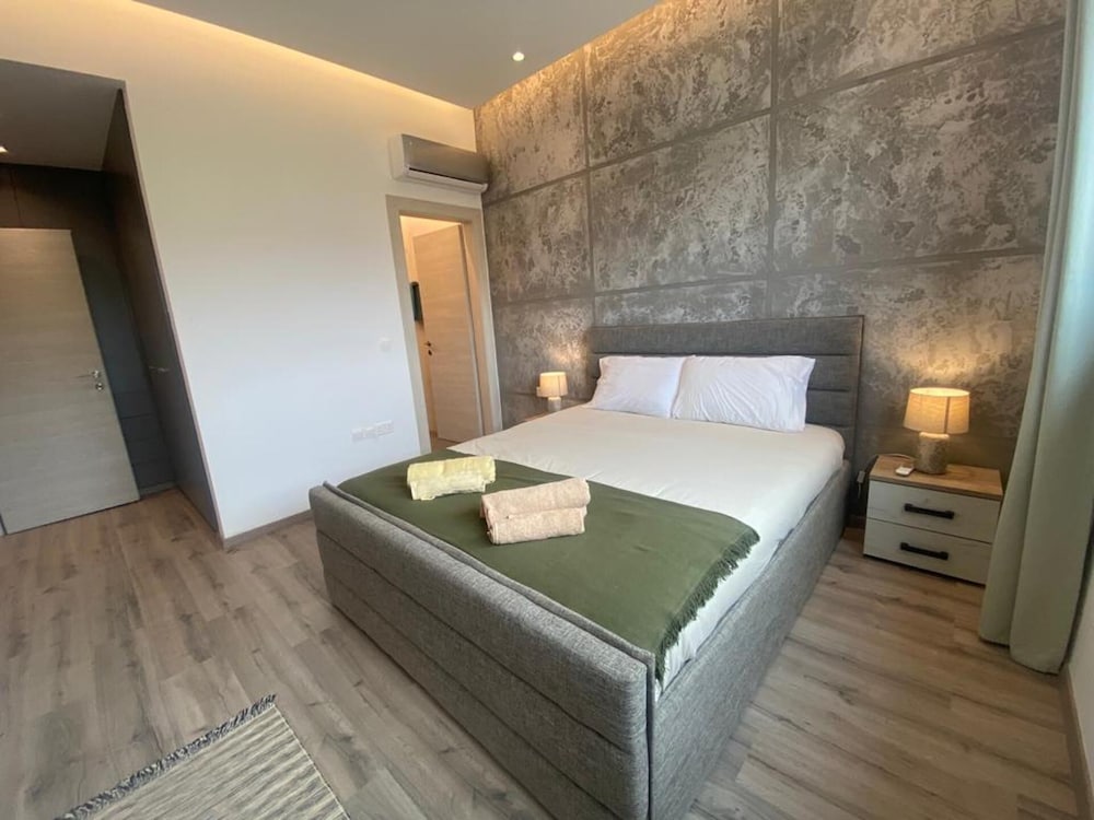 Brand NEW 2-bed Apartment in Agios Athanasios — фото 5