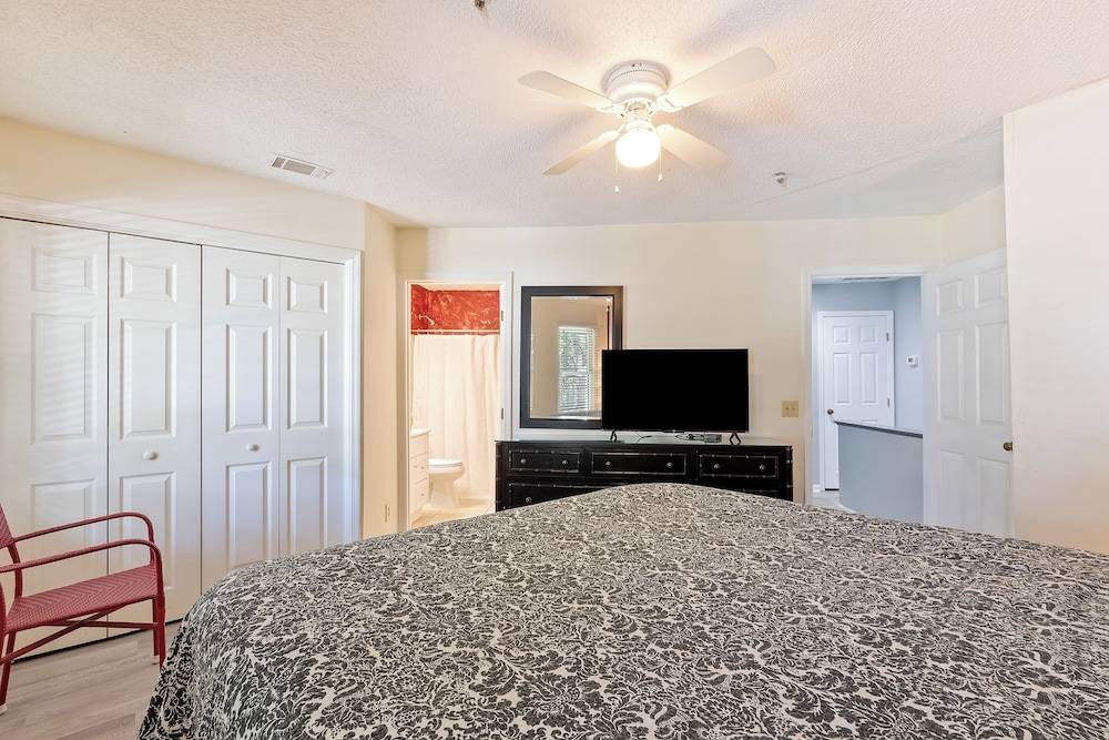 Ocean Breeze by Hilton Head Retreats