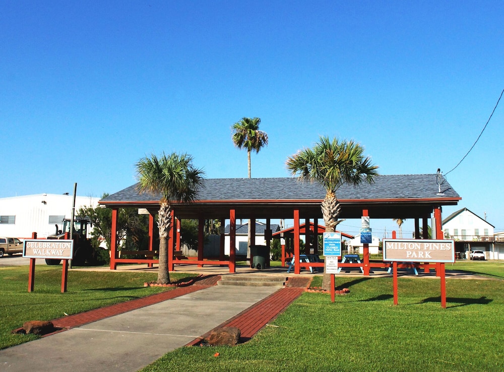 Brannen's Beachfront by Ryson Vacation Rentals