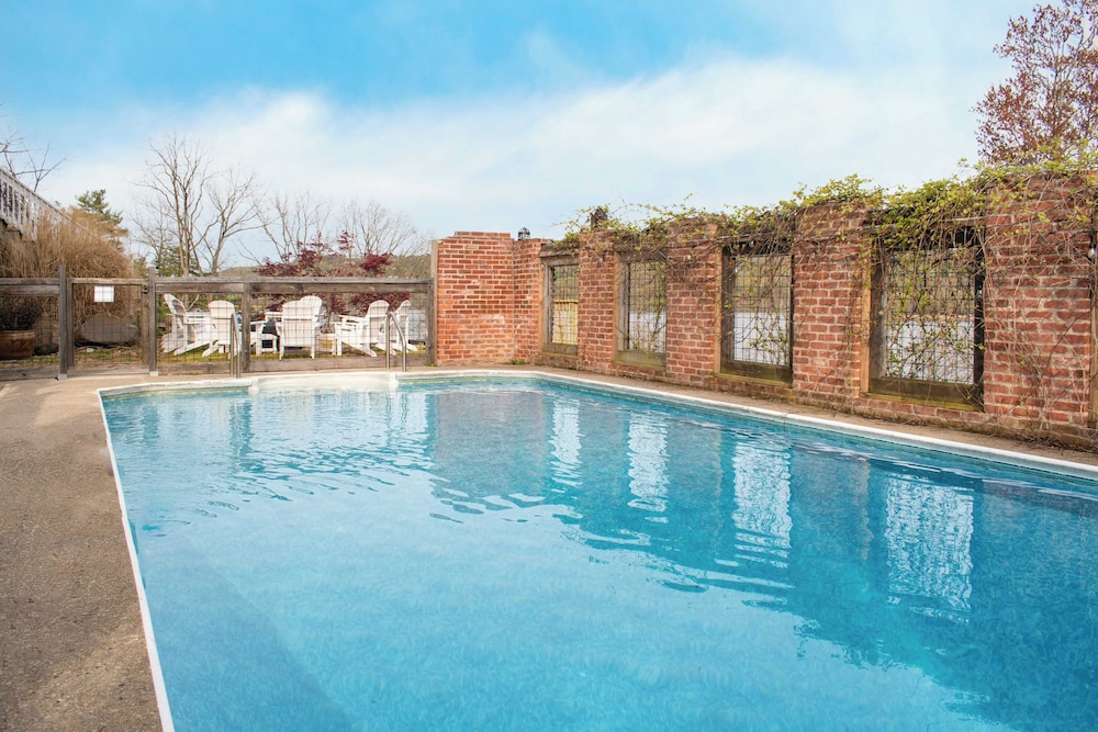 Historic & Secluded Estate on the Hudson River w/ Pool Sleeps 24 River House by Avantstay