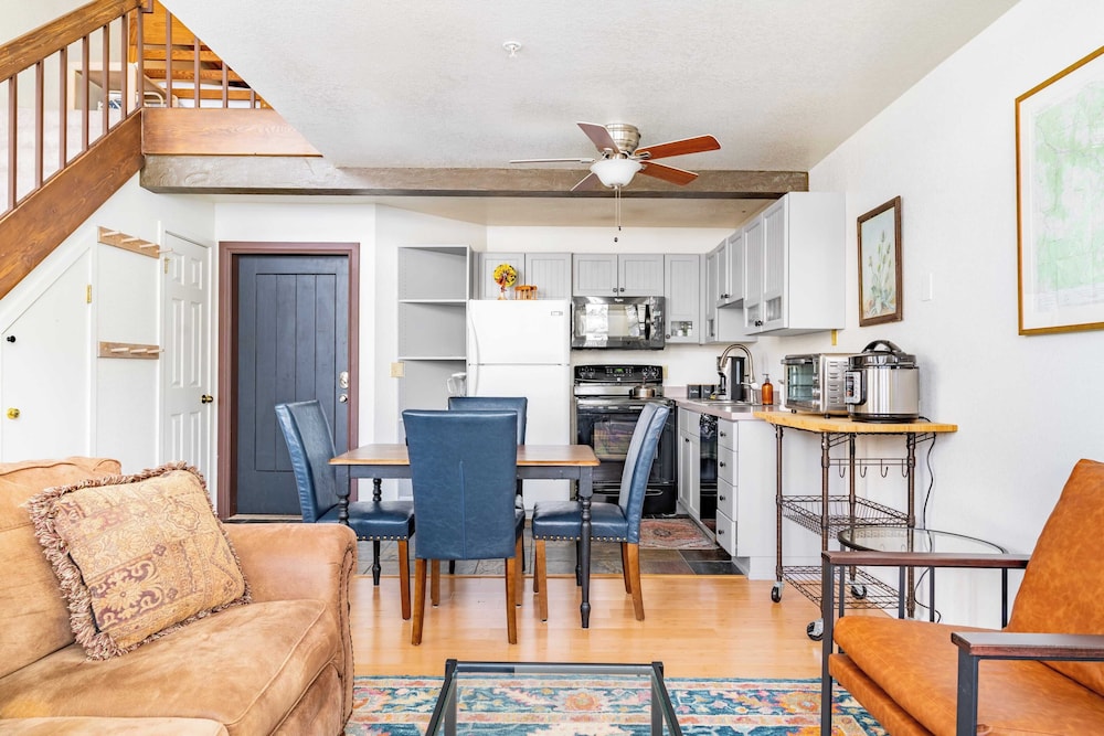 Columbia Place 5 by Avantstay Ski-in/ski-out Unit in Great Location!