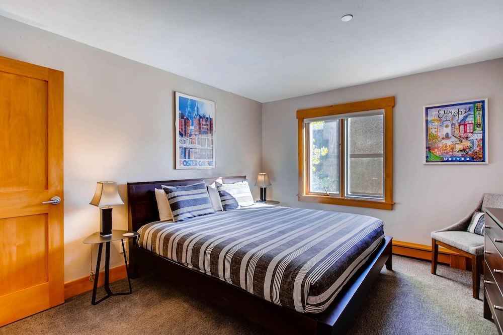 Westwind 302 2BD 2BA Plat. Condo — фото 5