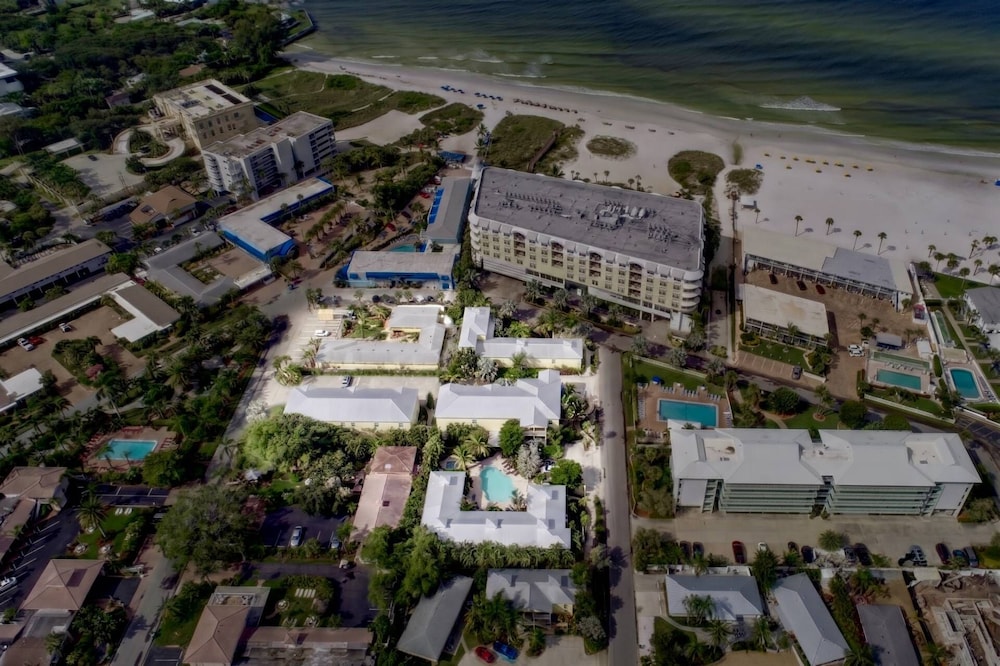 Beach Club Modern Condo C Bldg