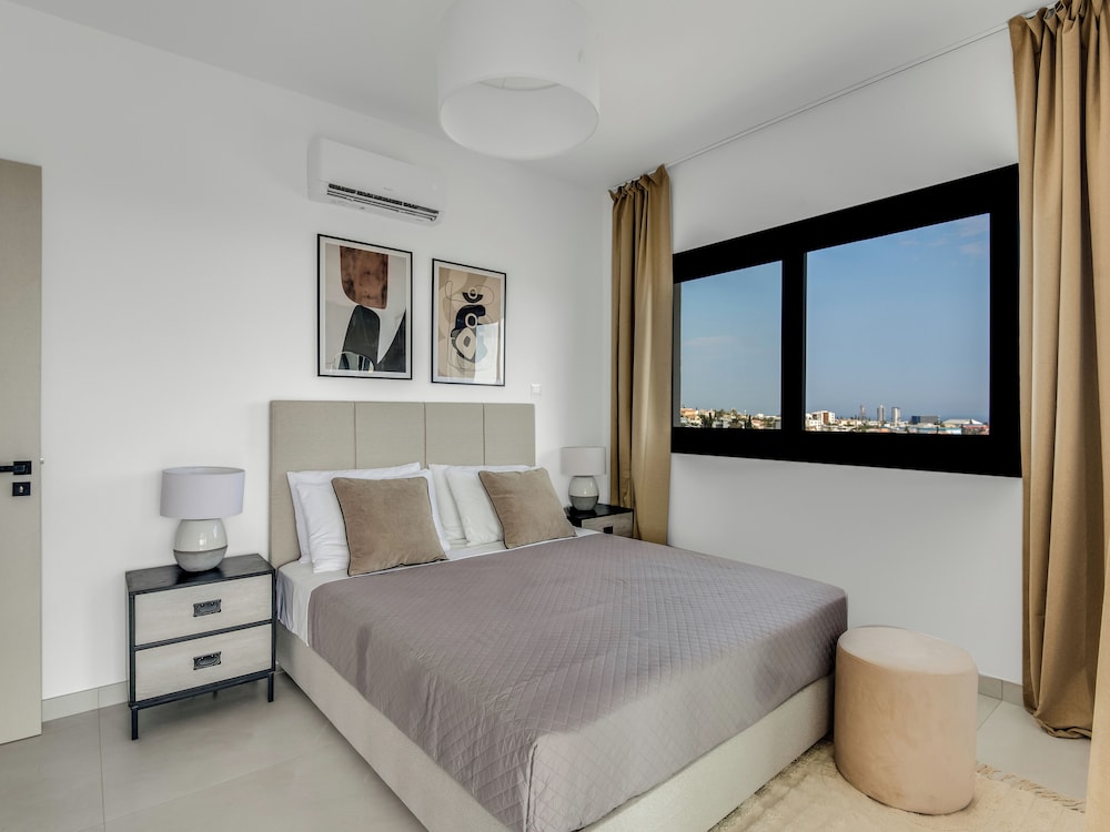 Sanders Elgio - Precious 3-bdr Apt With Balcony — фото 5