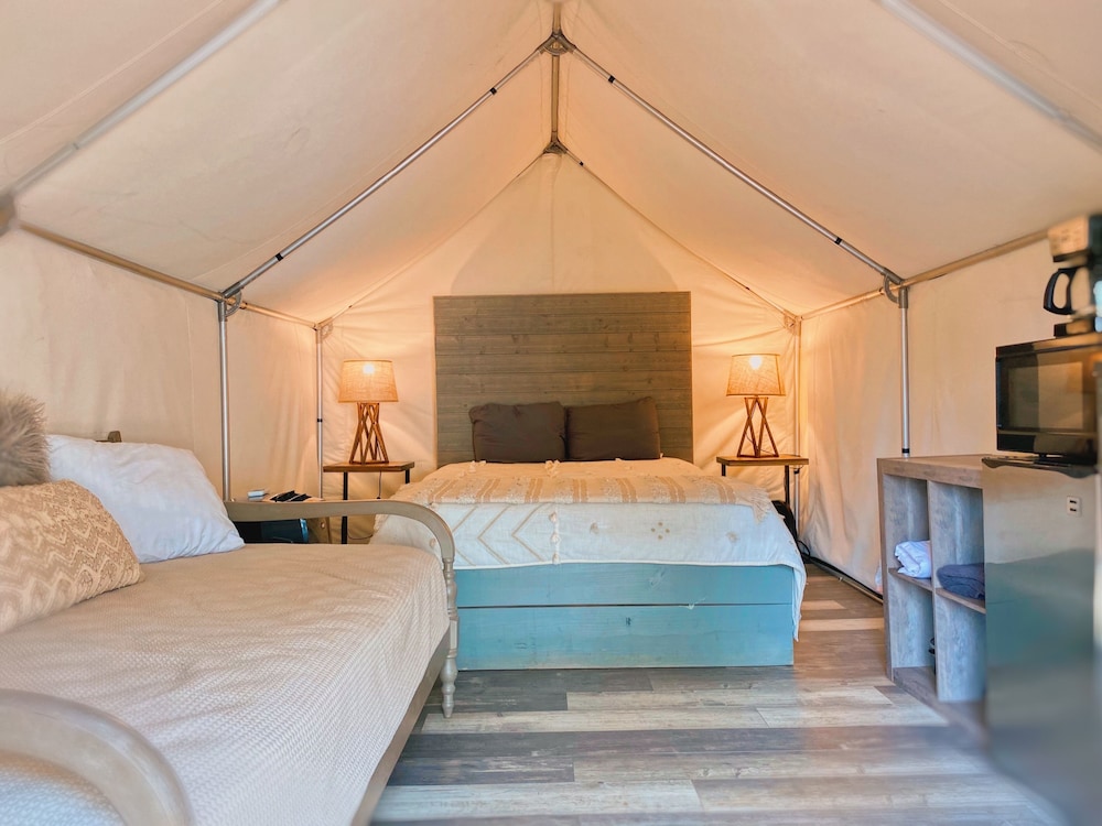 3 Blue River Camp - Glamping Cabin — фото 4