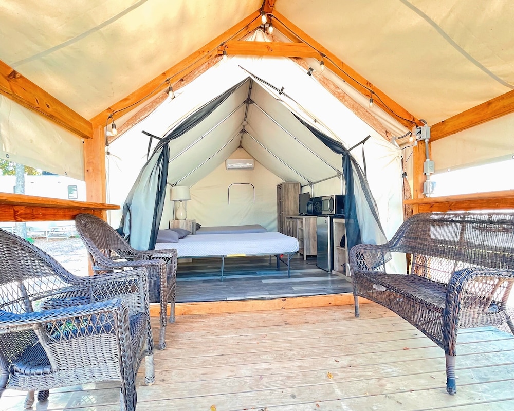 4 Blue River Camp - Glamping Cabin — фото 2