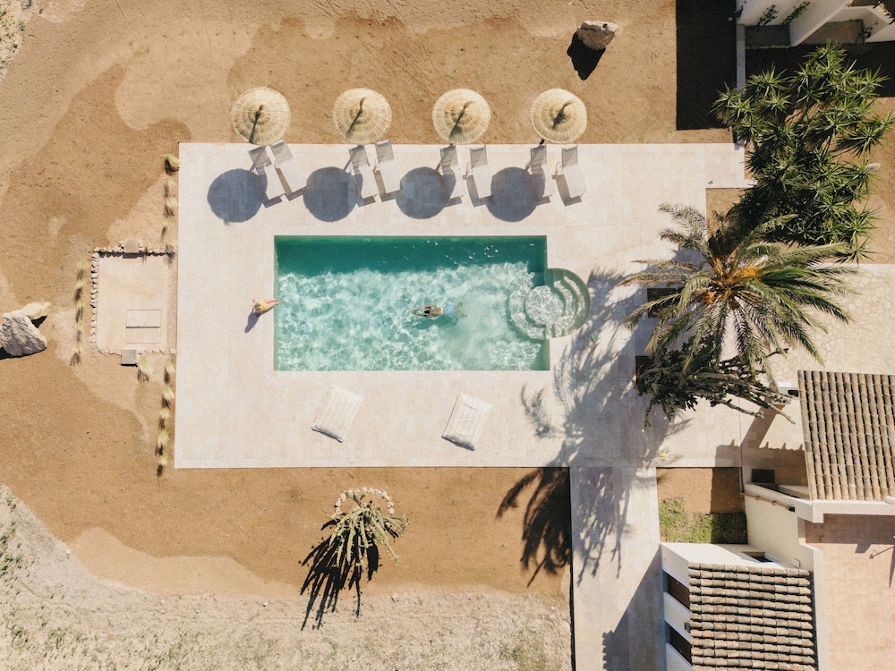 Vino Resort Son Amaret