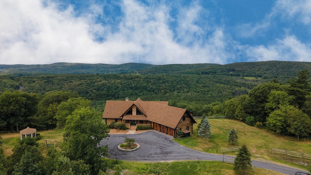 Chester by Avantstay Amazing Views, Secluded Home, A True City Escape!