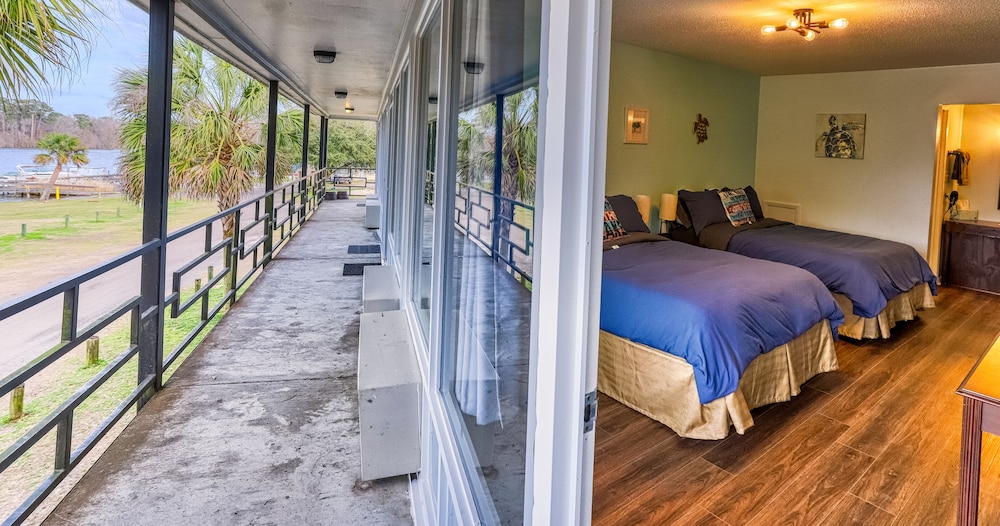 Bells Marina & Resort — фото 3
