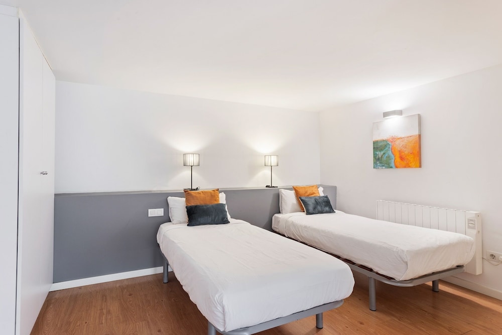 Modern and Chic Apartments in Gracia — фото 4
